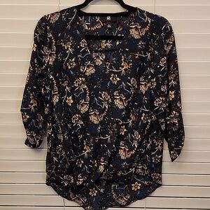 IZ BYER Crossover Lg Floral blouse v neck